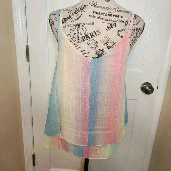 NWT Multi colored Ombre Sleeveless Tank Top Medium - Picture 4 of 8